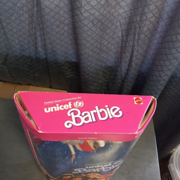 1989 Unicef Barbie No.1920 - Picture 2 of 7